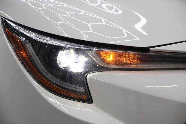 Photo of 2021 White Toyota Corolla