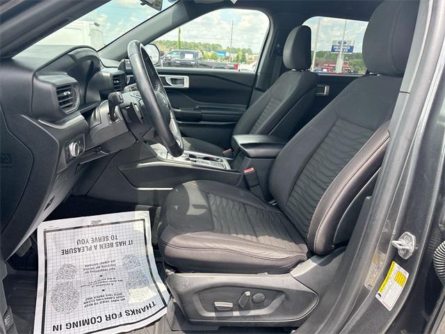 Photo of 2020 MAGNETIC METALLIC Ford Explorer