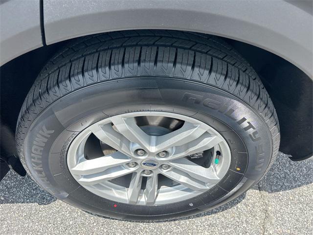 Photo of 2020 MAGNETIC METALLIC Ford Explorer