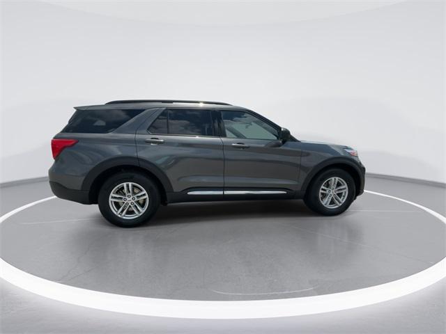 Photo of 2020 MAGNETIC METALLIC Ford Explorer