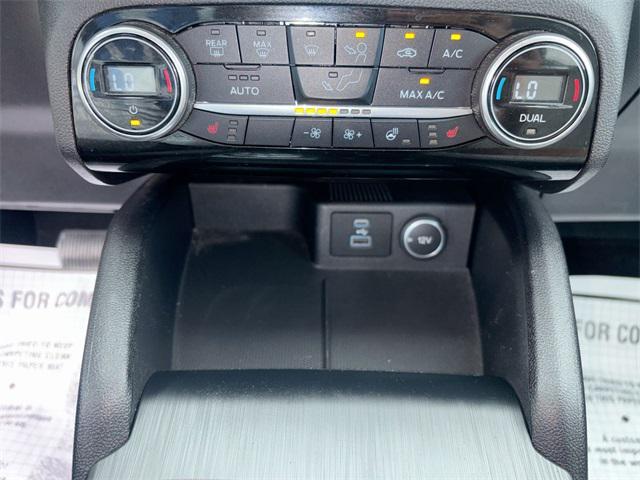 Photo of 2021 OXFORD WHITE Ford Escape