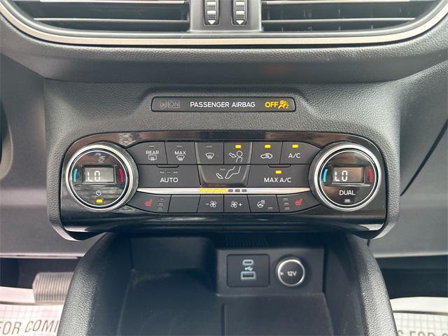 Photo of 2021 OXFORD WHITE Ford Escape
