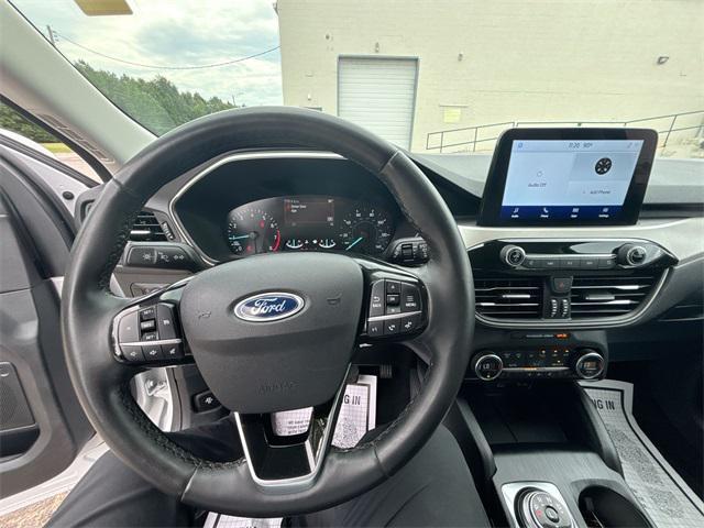 Photo of 2021 OXFORD WHITE Ford Escape
