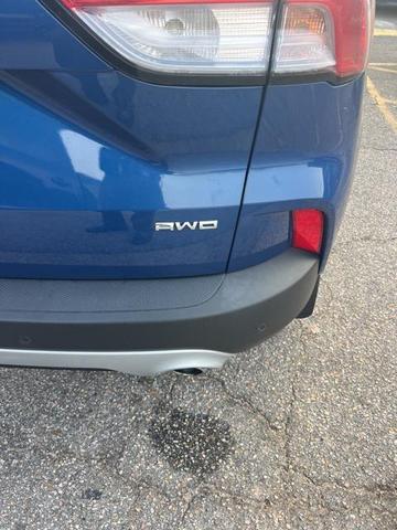 Photo of 2022 ATLAS BLUE METALLIC Ford Escape