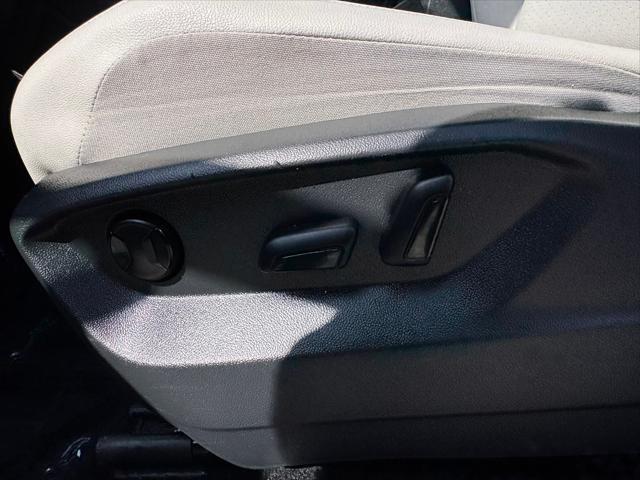 Photo of 2021 Pure White Volkswagen Tiguan
