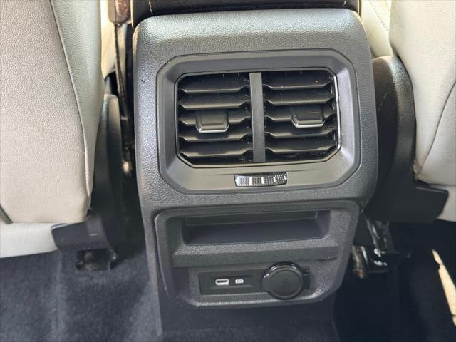 Photo of 2021 Pure White Volkswagen Tiguan