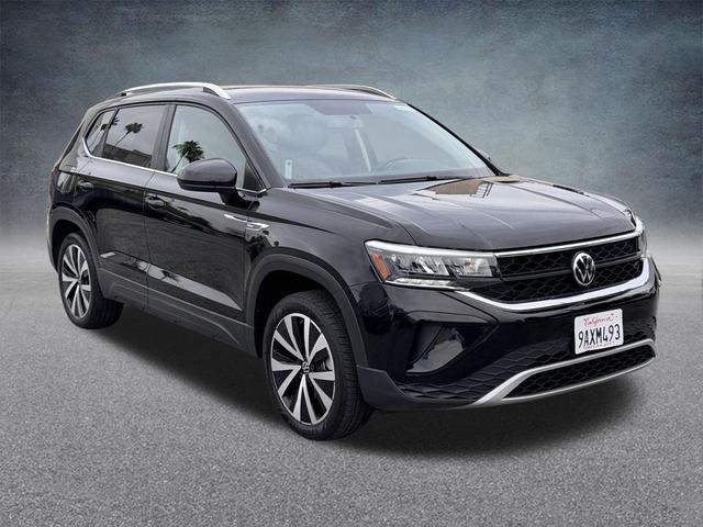 Photo of 2022 Deep Black Volkswagen Taos