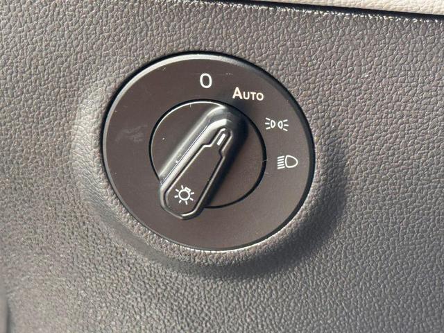 Photo of 2022 Deep Black Volkswagen Taos