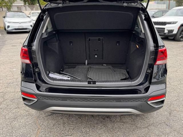 Photo of 2022 Deep Black Volkswagen Taos