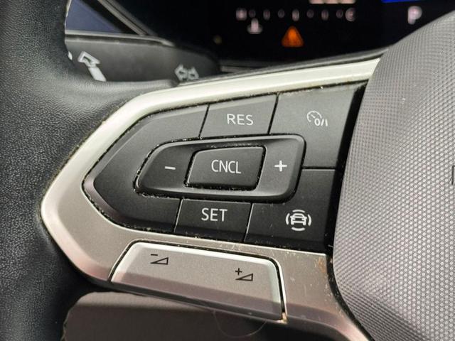 Photo of 2022 Deep Black Volkswagen Taos