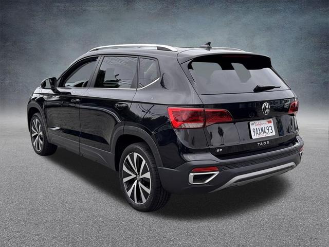 Photo of 2022 Deep Black Volkswagen Taos