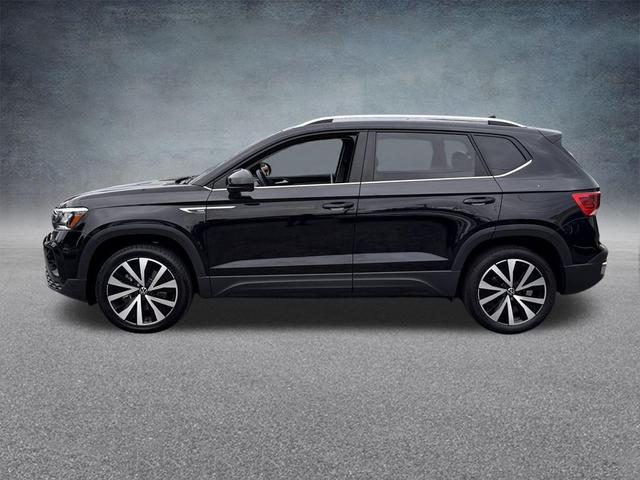 Photo of 2022 Deep Black Volkswagen Taos