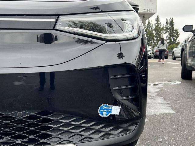 Photo of 2021 Mythos Black Metallic Volkswagen ID.4