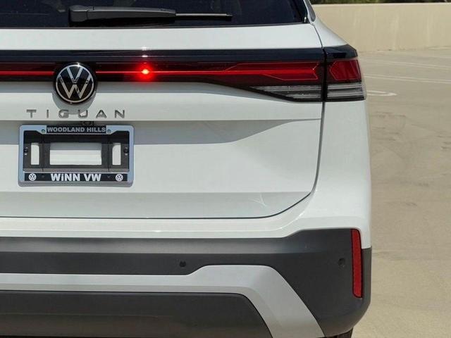 Photo of 2025 Pure White Volkswagen Tiguan