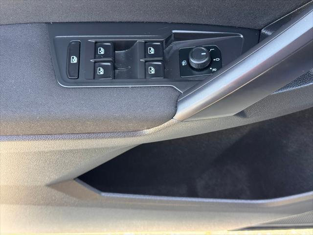 Photo of 2021 Atlantic Blue Metallic Volkswagen Tiguan
