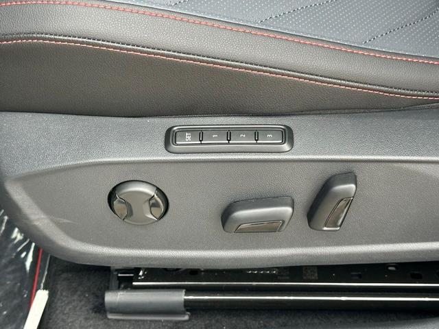 Photo of 2025 Gray Volkswagen Jetta GLI