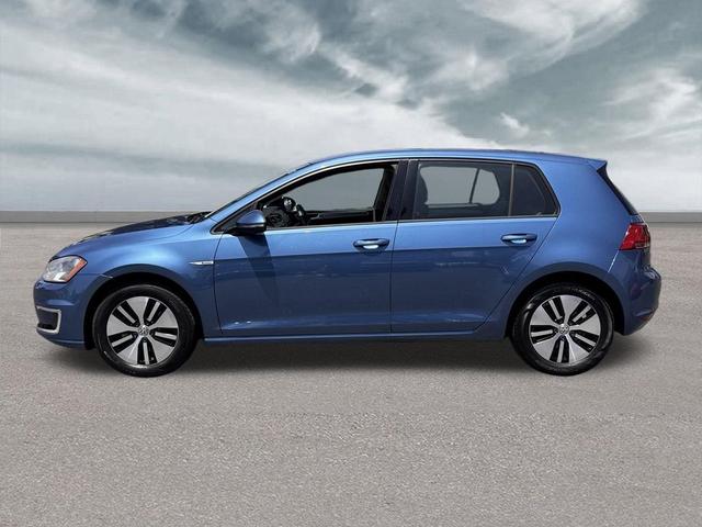 Photo of 2016 Blue Volkswagen e-Golf