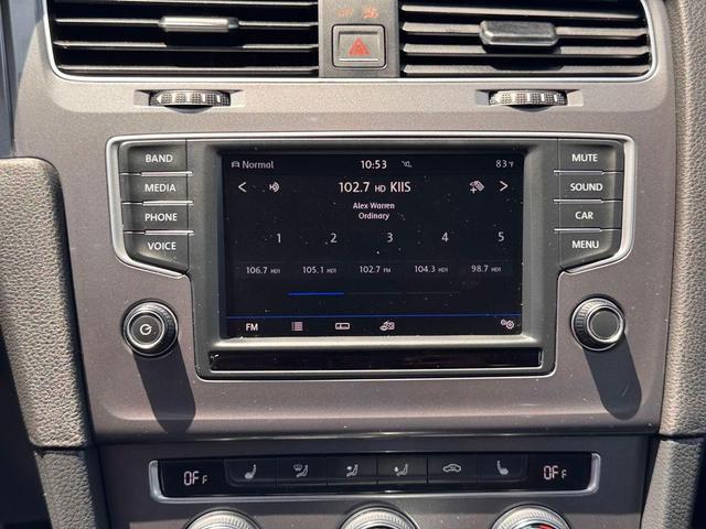 Photo of 2016 Blue Volkswagen e-Golf