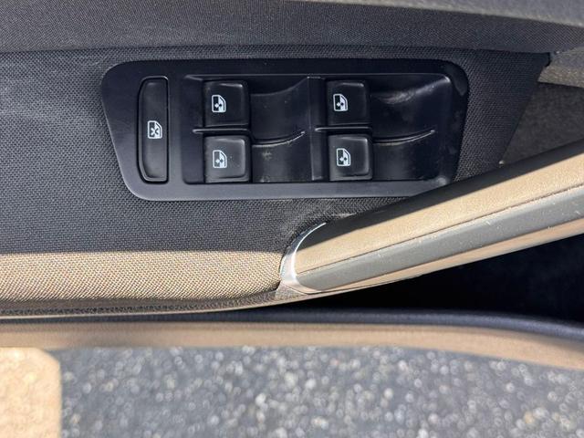Photo of 2016 Blue Volkswagen e-Golf