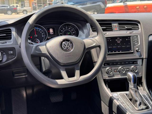 Photo of 2016 Blue Volkswagen e-Golf