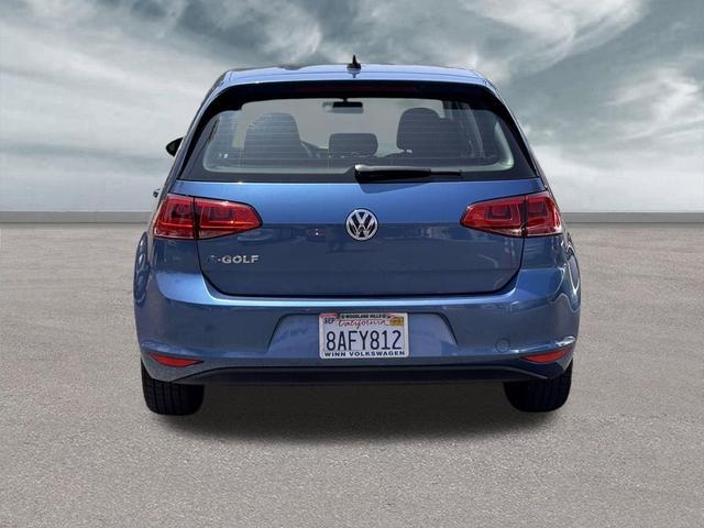 Photo of 2016 Blue Volkswagen e-Golf
