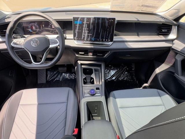 Photo of 2025 Monterey Blue Pearl Volkswagen Tiguan