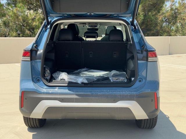 Photo of 2025 Monterey Blue Pearl Volkswagen Tiguan