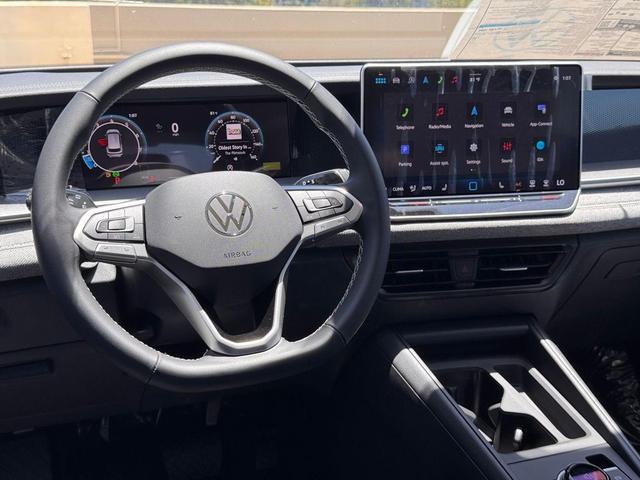 Photo of 2025 Pure White Volkswagen Tiguan