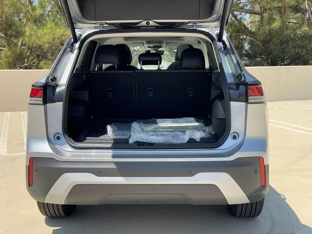 Photo of 2025 Pyrite Silver Metallic Volkswagen Tiguan