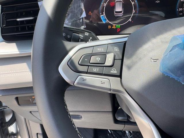 Photo of 2025 Pyrite Silver Metallic Volkswagen Tiguan