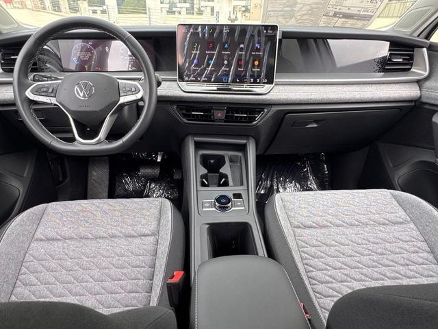 Photo of 2025 Pure White Volkswagen Tiguan