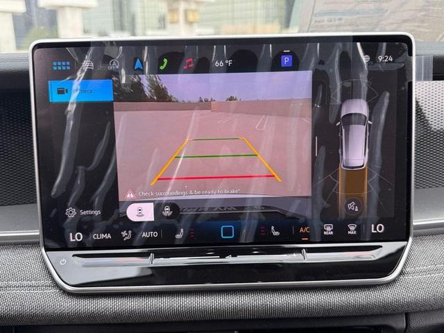 Photo of 2025 Pure White Volkswagen Tiguan