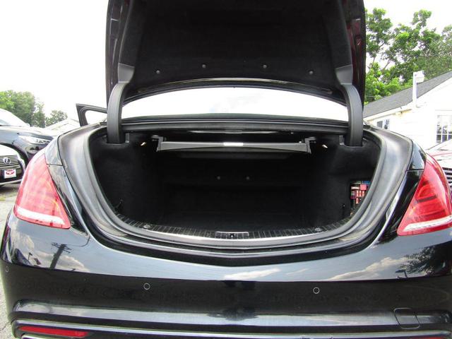 Photo of 2015 Black Mercedes-Benz S-Class