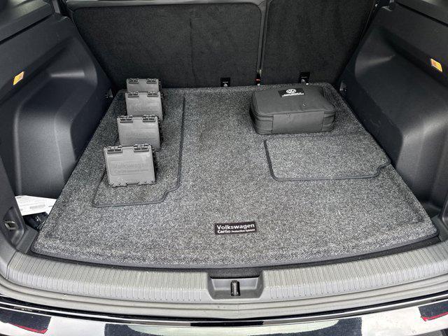 Photo of 2022 Deep Black Volkswagen Atlas Cross Sport