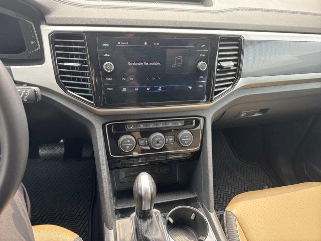 Photo of 2022 Deep Black Volkswagen Atlas Cross Sport
