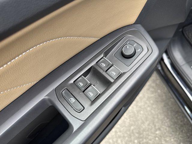 Photo of 2022 Deep Black Volkswagen Atlas Cross Sport