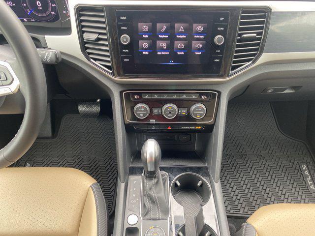 Photo of 2022 Deep Black Volkswagen Atlas Cross Sport