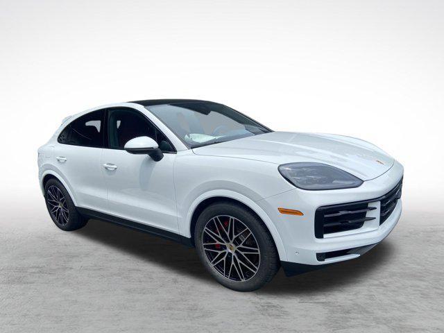 Photo of 2024 White Porsche Cayenne