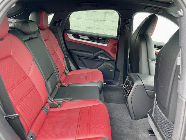 Photo of 2024 White Porsche Cayenne