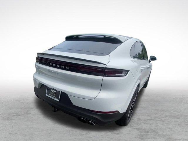 Photo of 2024 White Porsche Cayenne