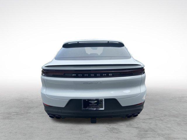 Photo of 2024 White Porsche Cayenne