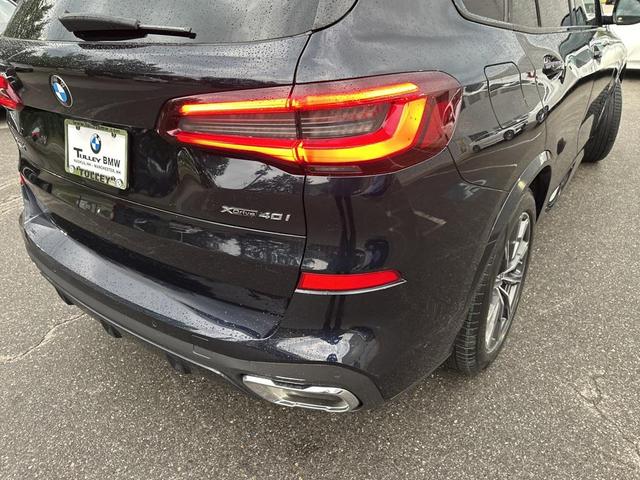 Photo of 2022 Carbon Black Metallic BMW X5
