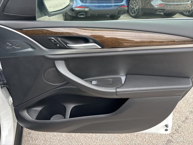 Photo of 2022 Alpine White BMW X3