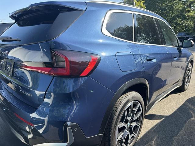 Photo of 2024 Blue BMW X1