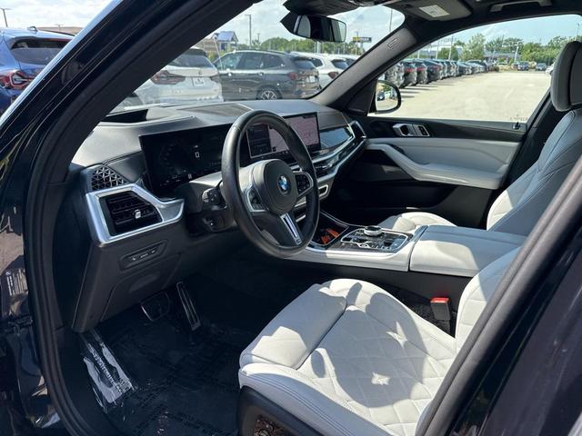 Photo of 2025 Carbon Black Metallic BMW X5
