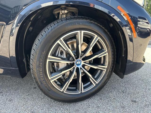 Photo of 2022 Carbon Black Metallic BMW X5 PHEV