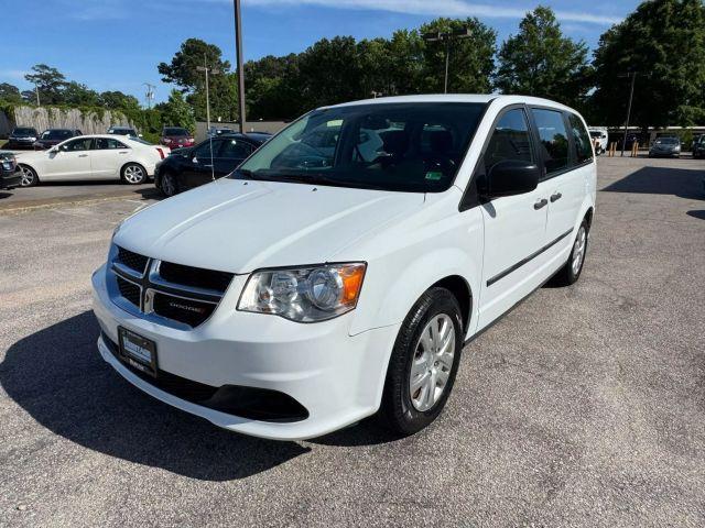 Photo of 2016 White Dodge Grand Caravan