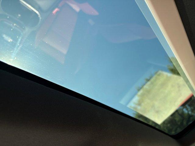 Photo of 2022 White Porsche Cayenne
