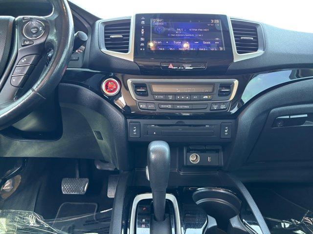 Photo of 2017 Crystal Black Pearl Honda Ridgeline