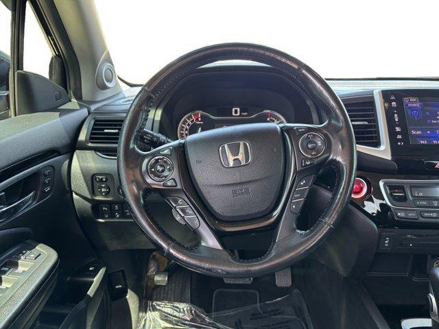 Photo of 2017 Crystal Black Pearl Honda Ridgeline
